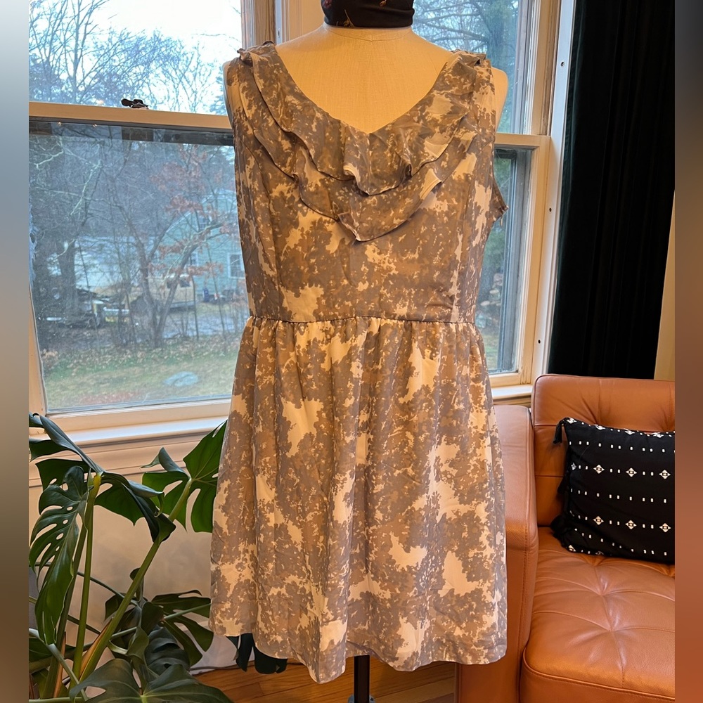 Women’s Ruffle Neckline Dress
